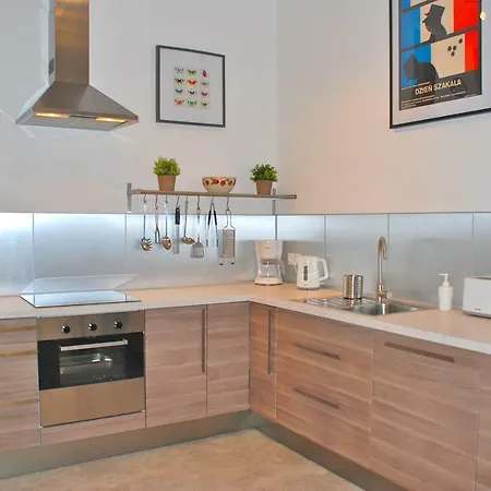 Carnot Apartment *